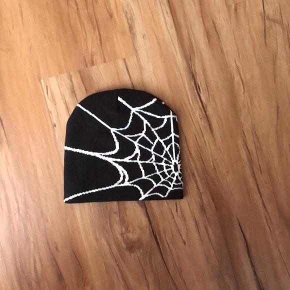 Spider Web Y2K beanie - Picture 2 of 3